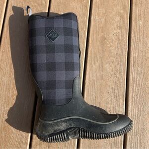 Muck boots